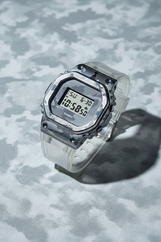 Reloj Casio G-Shock GM-5600SCM-1 Blanco