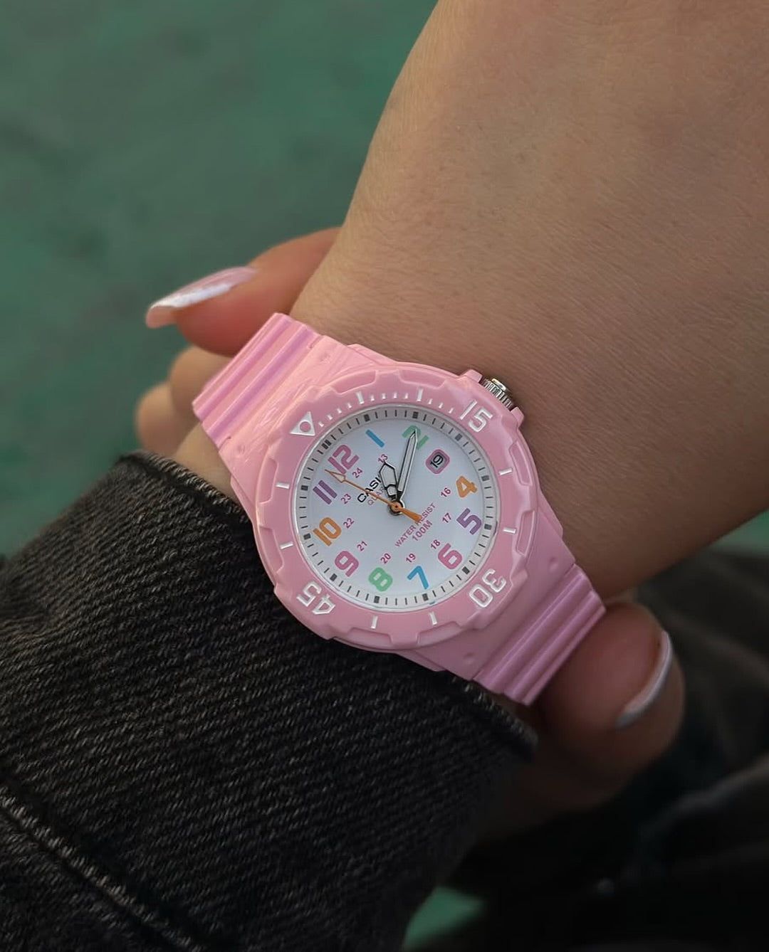 Reloj Casio LRW-200H-4B2V Rosado
