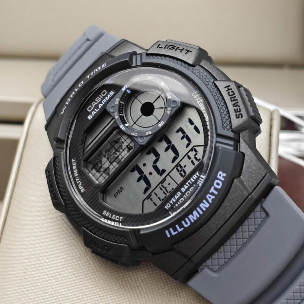 Reloj Casio AE-1000W-8AV Gris