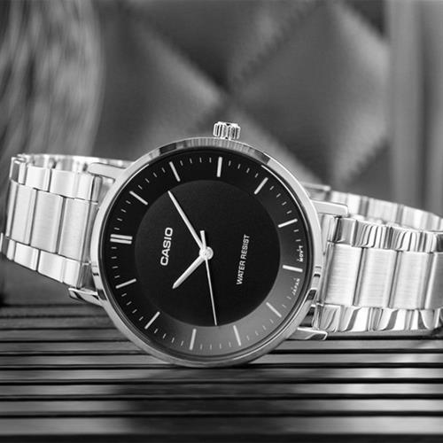 Reloj Casio MTP-VT04D-1E Negro