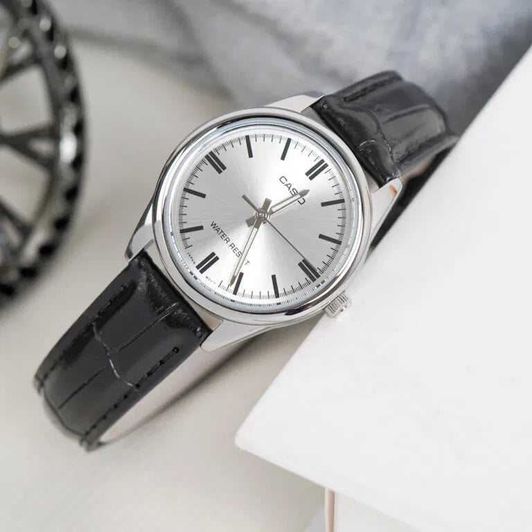 Reloj Casio LTP-V005L-7AU Blanco